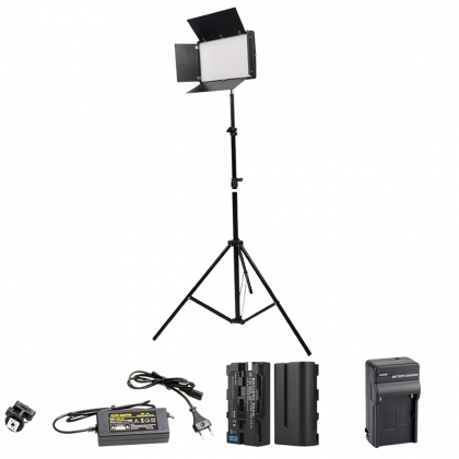 نور ثابت پروفشنال PROFESSIONAL U800+ LED LIGHT (دارای‌باتری‌وشارژ)بهمراه سه پایه 8899