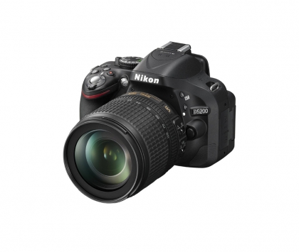 دوربین نیکون D5200 + 18-105mm VR (دست دوم)
