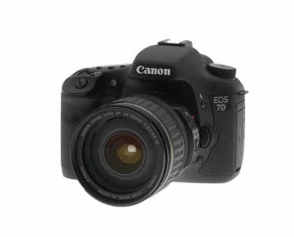 دوربین کانن EOS 7D با لنز EF-S 18-135mm IS STM (دست دوم)
