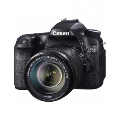 دوربین کانن EOS 70D با لنز EF-S 18-135mm STM (دست دوم)
