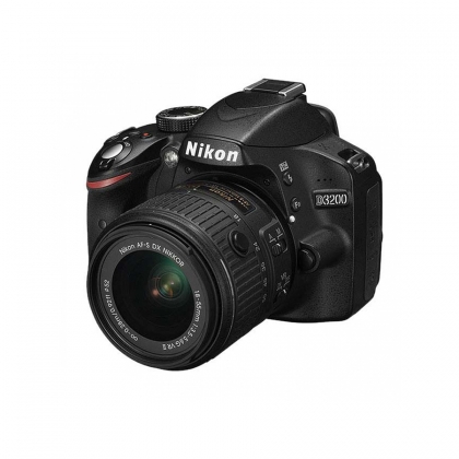 دوربین نیکون D3200 +18-55mm (دست دوم)