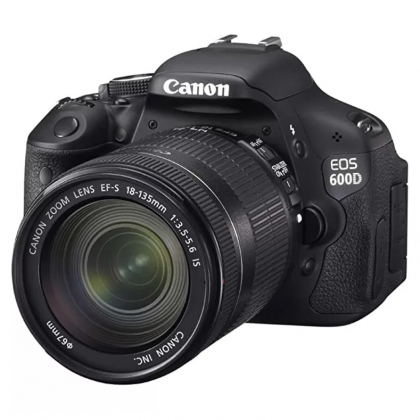 دوربین کانن 600D + 18-135mm IS  (دست دوم)